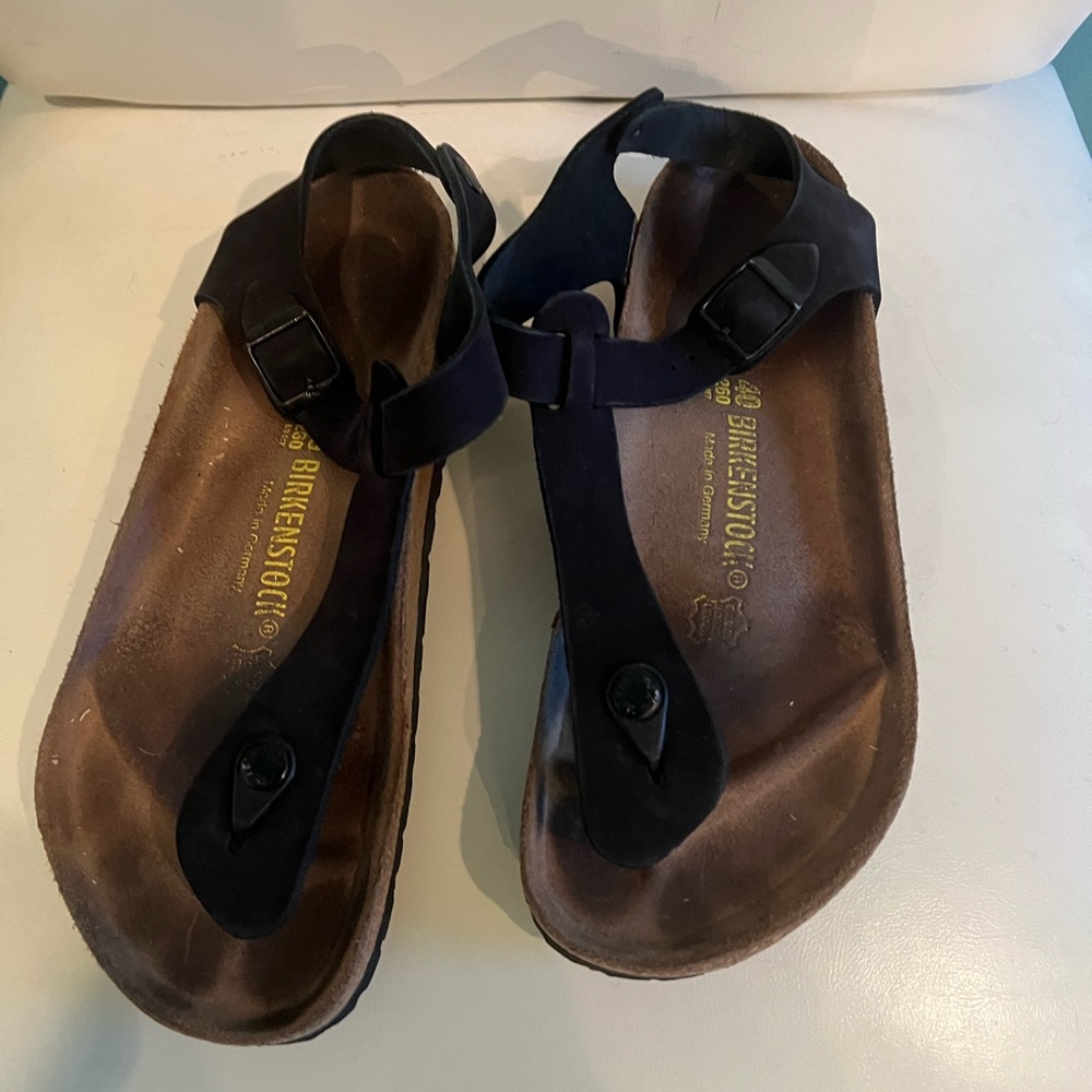 Birkenstock Giza thong sandal sz 40 black leather EUC
